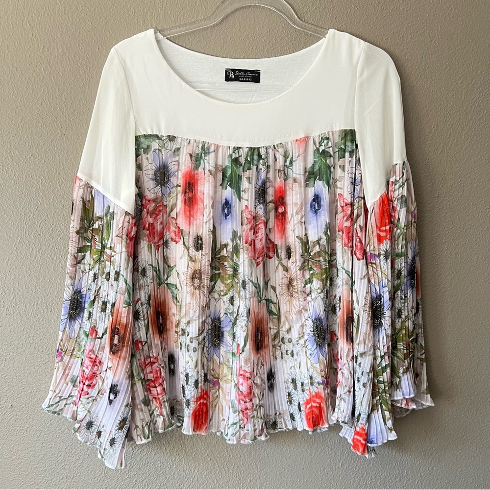 Bella‎ Amore Pleated Floral 3/4 Sleeve Lined Sheer Top Shirt Size S/M